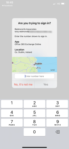 認証アプリ(iOS上)は、数値チャレンジのプロンプトを表示します